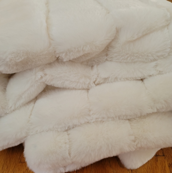 Super plush mink, minky blanket - Picture 6 of 6